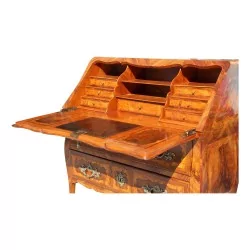 Kommode aus Holz mit Intarsienarbeit und zwei Schubladen. Frankreich, Ostfrankreich.