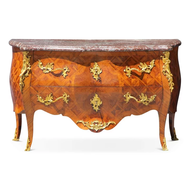 Commode Louis XV "Modèle du Belay" en marqueterie de bois de violette - Moinat - Commodes, Chiffonniers, Semainiers Commode Louis XV "Modèle du Belay" en marqueterie de bois de violette - Moinat - Commodes, Chiffonniers, Semainiers