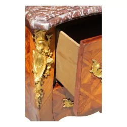 Commode Louis XV "Modèle du Belay" en marqueterie de bois de violette
