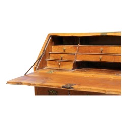 Kommode aus Nussbaumholz, drei Schubladen, Schweiz.