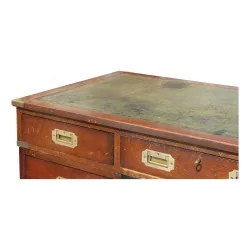 英国\"军用\"办公桌，桃花心木材质，黄铜把手。