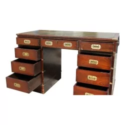 英国\"军用\"办公桌，桃花心木材质，黄铜把手。