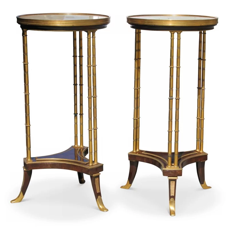 Pair of bronze and Amboyna burl pedestal tables, after Adam Weissweiller - Moinat - End tables, Bouillotte tables, Bedside tables, Pedestal tables