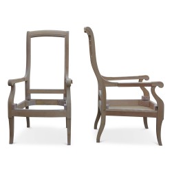 Paire de carcasse fauteuil en noyer. Hauteur assise : 36 cm