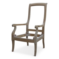 Paire de carcasse fauteuil en noyer. Hauteur assise : 36 cm
