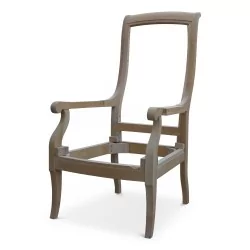 Pair of walnut armchair frames. Seat height: 36 cm