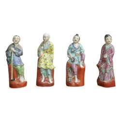 Satz von vier polychromen Porzellanfiguren. Um 1900–1930.