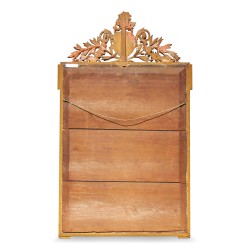 Miroir Louis XVI en bois doré. France. Vers 1940.