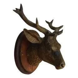 雕塑作品"鹿头"布里恩茨。