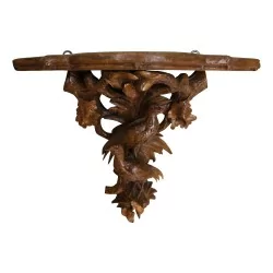 布里恩茨雕刻的木制"雉鸡"边桌。