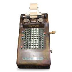 Кассовый аппарат «Виктор». 1930 год.