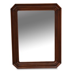 天然木框镜子。