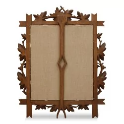 Бриенцская богато украшенная резная фоторамка.