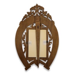 Brienz faux wood frame.