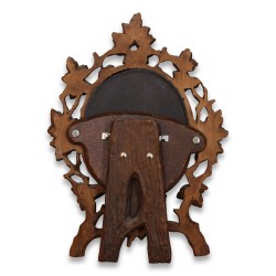 Brienz 精美雕花相框。