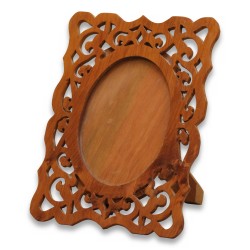 Brienz faux wood frame.