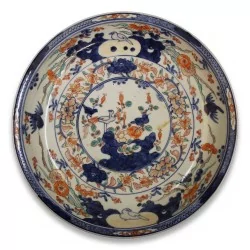 Pair of Imari porcelain plates. Japan.