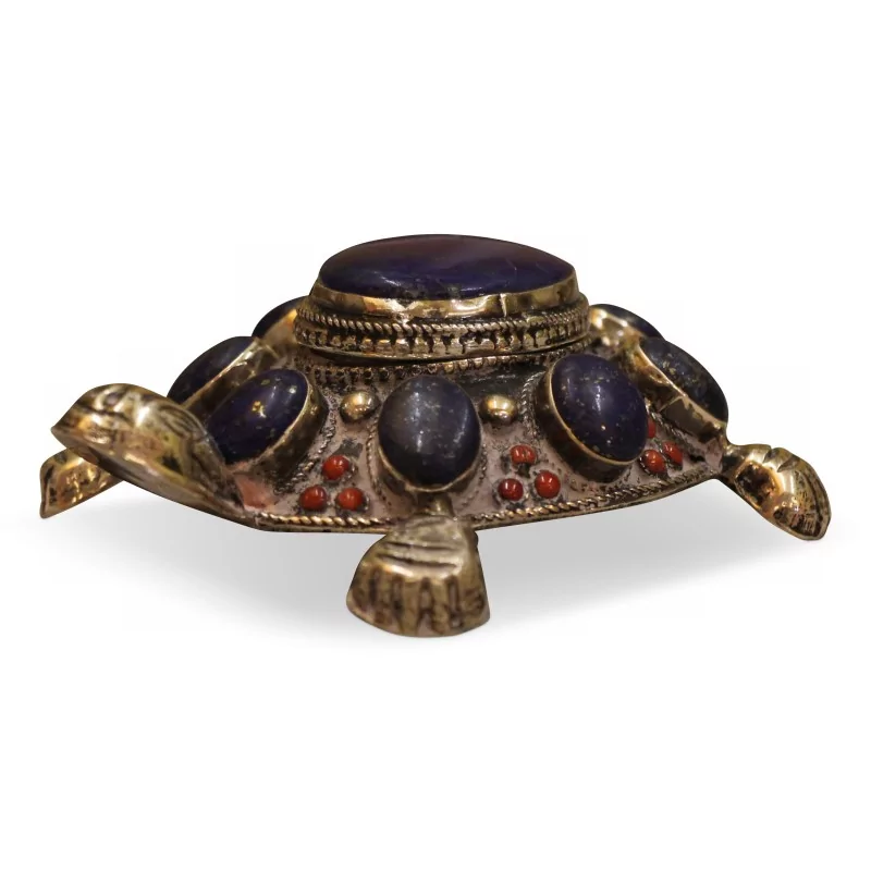 Tortue en argent ornée de pierre bleu. - Moinat - Argenterie