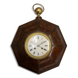 棕色的\"靶心\"钟。