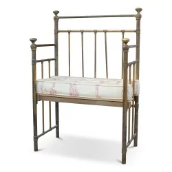 Banquette en laiton avec coussin d assise.