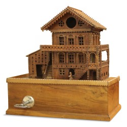 Boîte à musique \"Chalet\", raccord du Haut Valais.