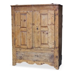 Kleiderschrank aus Tannenholz, zweitürig. Norditalien.