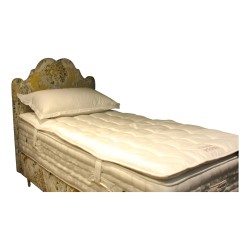 Bois de lit "Treca Paris" composé d un sommier "Grand Impérial" et d une tête de lit.