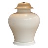 Lampe en faïence coloris crème avec abat - jour blanc. - Moinat - Настольные лампы