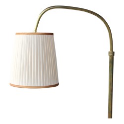 Lampadaire Vintage en laiton doré. Vers 1970.