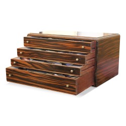 Ménagère composée de 153 pièces argenté avec poinçons confectionnée par R. Agine