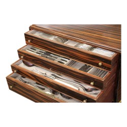 Ménagère composée de 153 pièces argenté avec poinçons confectionnée par R. Agine