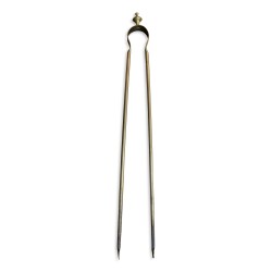 Lot d outils de cheminée composé d une pince , un balais et une pelle en bronze.