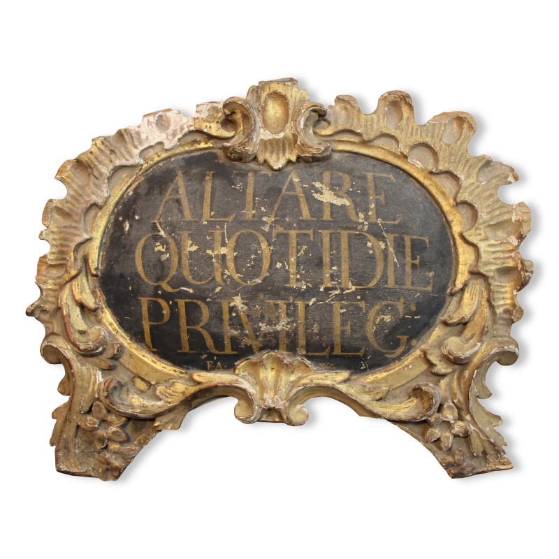 Haut de porte avec une inscription en latin "Altare Quotidie Privileg" - Moinat - Accessoires de décoration