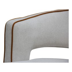 Fauteuil élégant et confortable avec accoudoirs, au design moderne