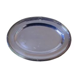 Plat ovale en argent. 20ème siècle