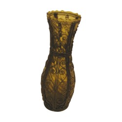 Vase en verre coloris jaune vert et garni de fils en