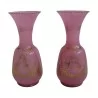 Pair of pink opaline vases, with gold decoration “Aux … - Moinat - Boxes, Urns, Vases