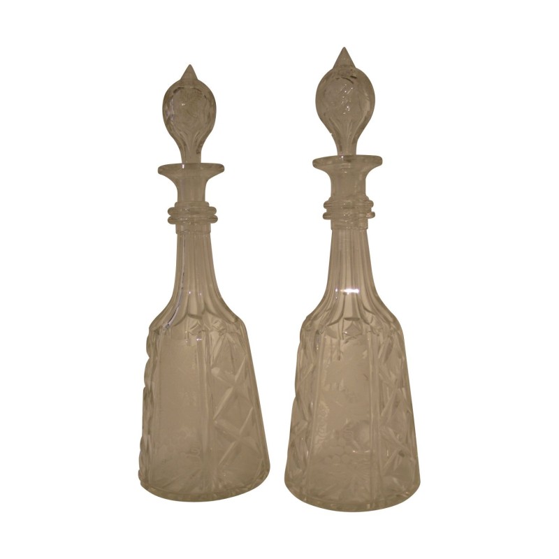 Paire de carafes anciennes en cristal gravé motifs … - Moinat - Carafes
