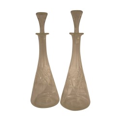 Paire de carafes anciennes en cristal. 20ème siècle