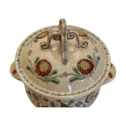 老图恩的汤碗。瑞士，19 世纪。