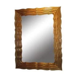 Miroir en bois doré.