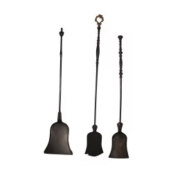 Lot of wrought iron fireplace shovels. Period 19th century.