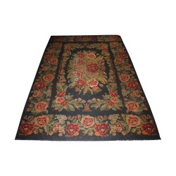 Tapis Kelim, Iran, noir avec motif floral, tissé mains.
