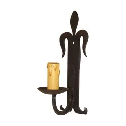 wrought iron wall lamp with 1 light.