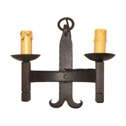 Applique en  fer forgé à 2 lumières.