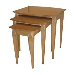 Set of 3 nesting tables in cherry wood.