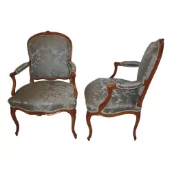 Pair of Louis XV armchairs in carved beech, covered with …