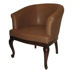 Daal 扶手椅，棕色皮革，弧形木腿。