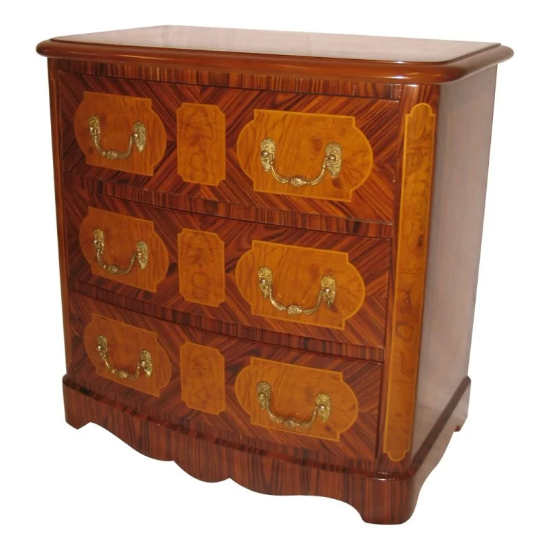 Petite commode de style Louis XIV marquetée avec 3 tiroirs. - Moinat - Commodes, Chiffonniers, Semainiers Petite commode de style Louis XIV marquetée avec 3 tiroirs. - Moinat - Commodes, Chiffonniers, Semainiers