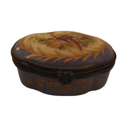 blue Samson porcelain box with bird decoration on the …